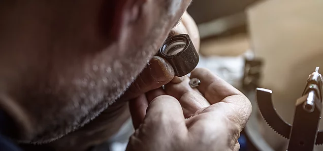 Wir Prüfen. Wir Prüfen.